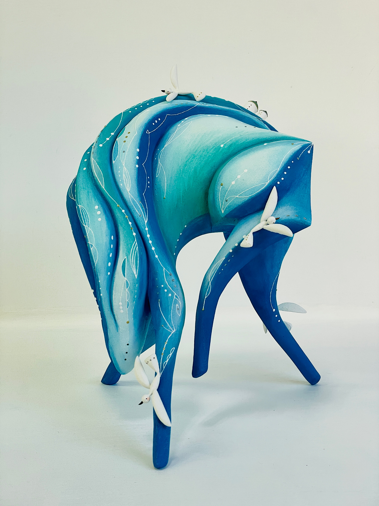 風の子 - 石粉粘土・岩絵具、アクリル絵具、顔料 by あおきさとこ | aL【アエル】