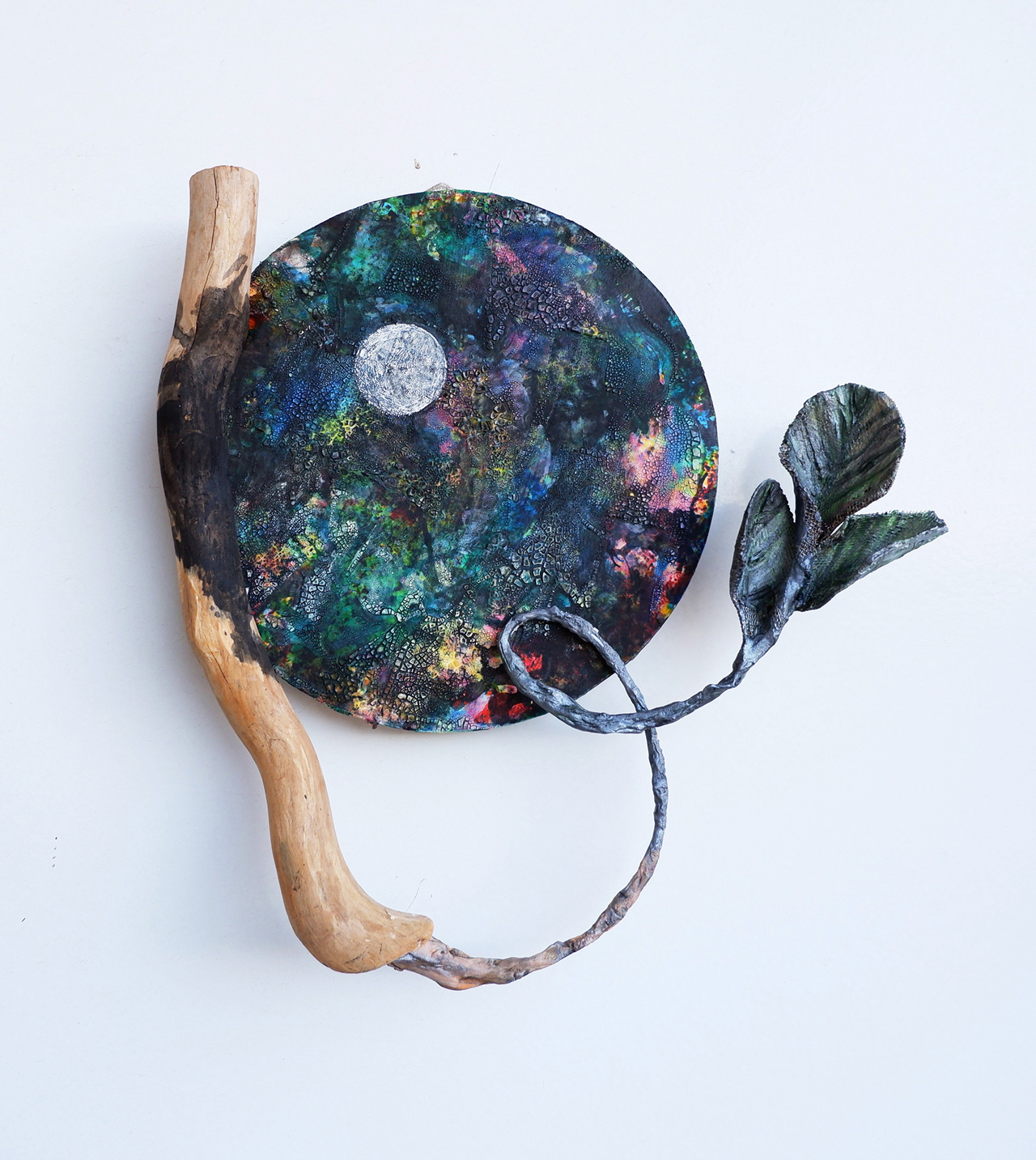 錆びゆく葉脈 - キャンバス、流木、石粉粘土、 ワイヤー、アクリル絵具、紙、岩絵具 by ◯hiromi | aL【アエル】