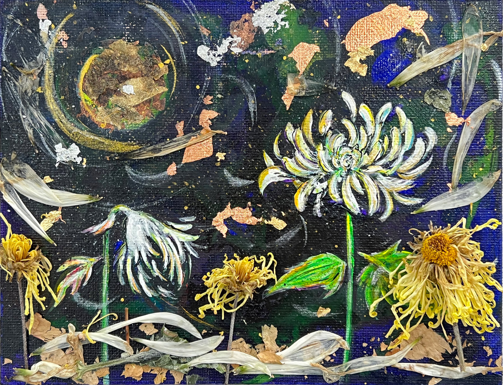 A new lease on life. - アクリル絵具、ポスカ、炭、箔、ドライフラワー、メディウム by よくばりChameleon. | aL【アエル】