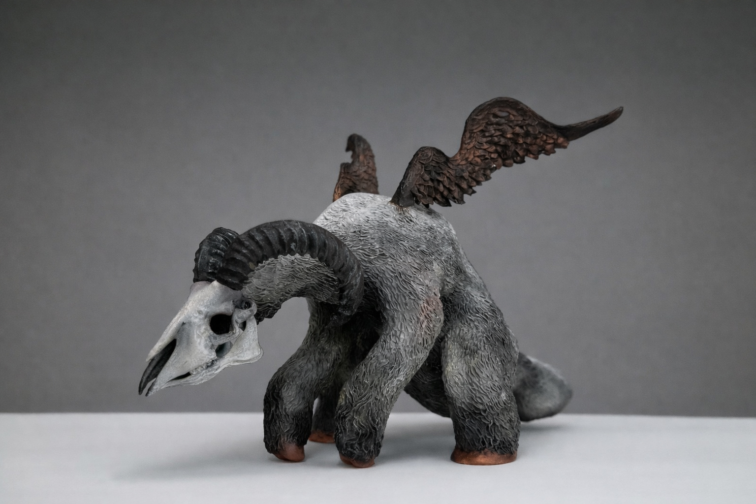 lust - 石粉粘土  ジェスモナイト レジン  アクリル絵具 by 辻 宣 | aL【アエル】