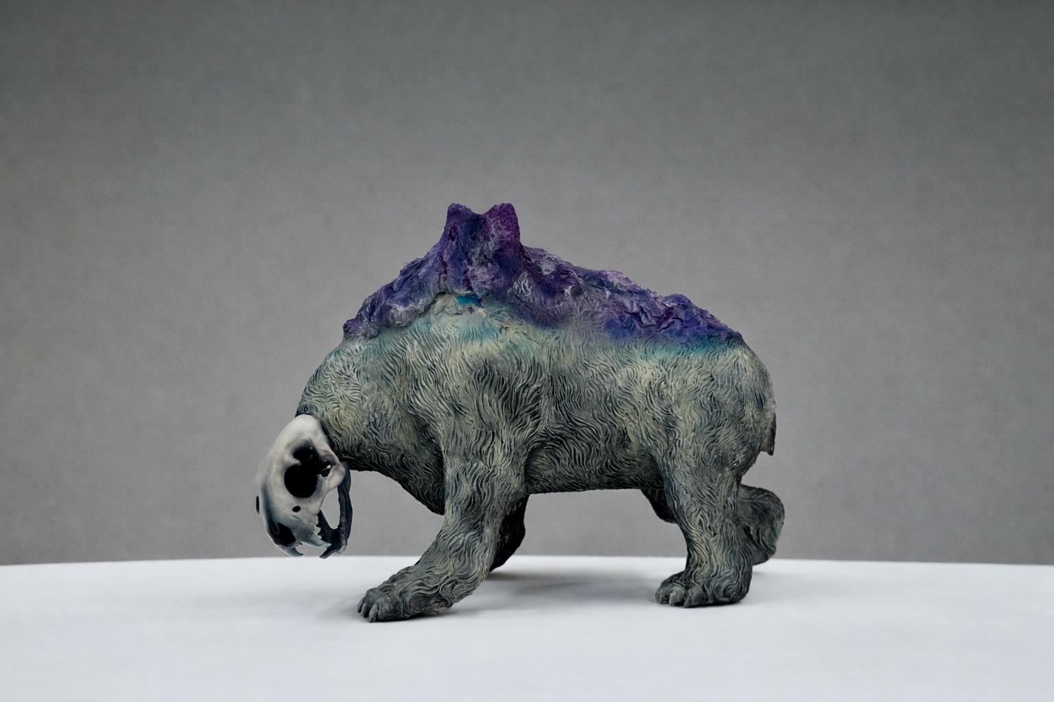 Laziness - 石粉粘土  ジェスモナイト レジン  アクリル絵具 by 辻 宣 | aL【アエル】