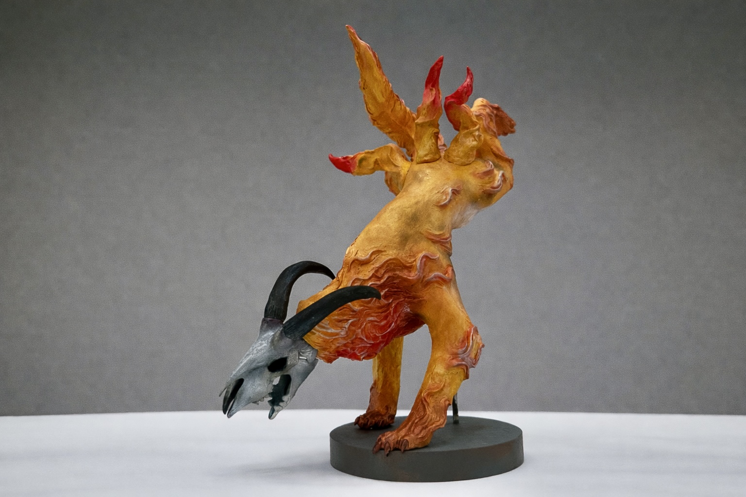 greed - 石粉粘土  ジェスモナイト レジン  アクリル絵具 by 辻 宣 | aL【アエル】