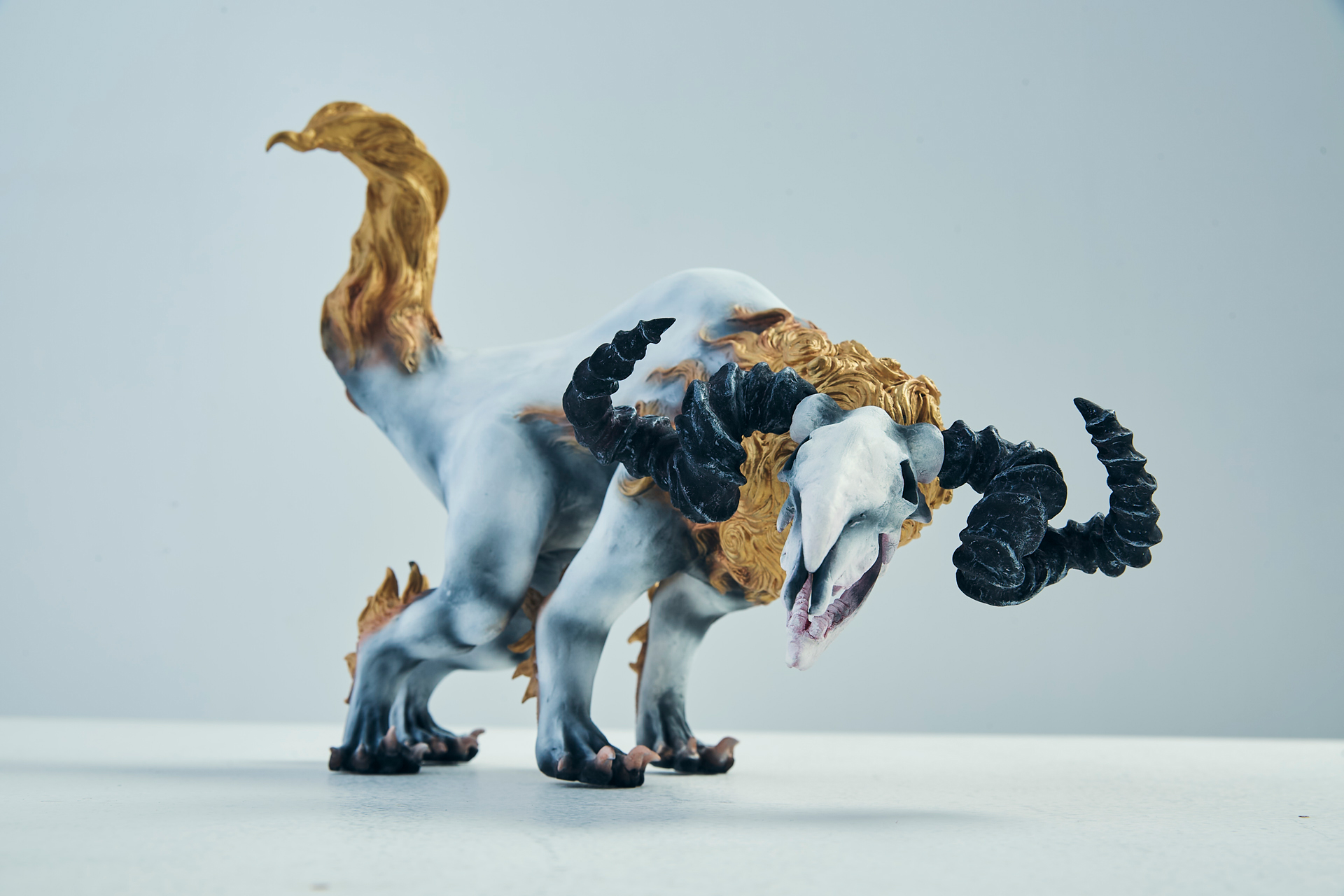 境界の獣＃１ - 石粉粘土  ジェスモナイト レジン  アクリル絵具  by 辻 宣 | aL【アエル】